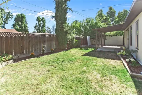 Exterior - 1213 Adel St, Modesto, CA 95350 photo 10 of 10