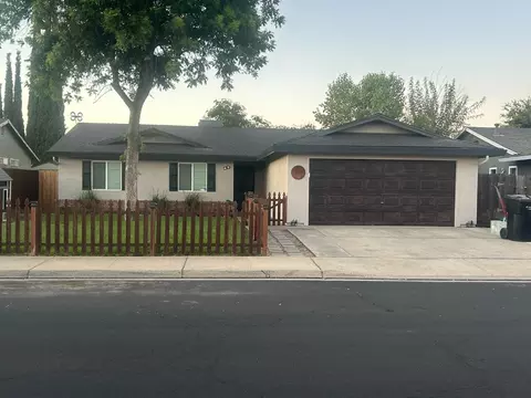 1405 Speer St, Oakdale, CA 95361