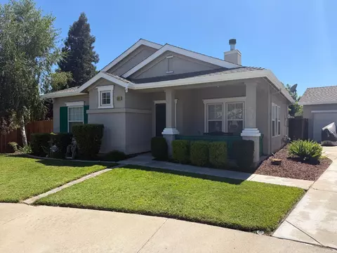 304 Peachcrest Ct, Oakdale, CA 95361