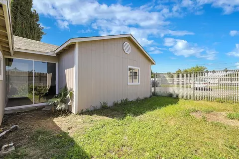 1613 9th Ave, Olivehurst, CA 95961 photo 5