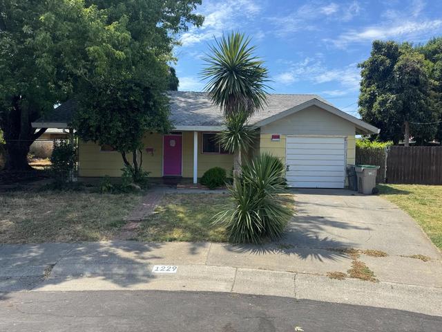 1229 Sullivan Ct, West Sacramento, CA 95605