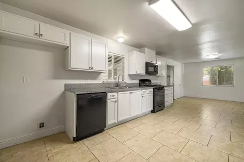 2109 Dee Ct, Modesto, CA 95350 photo 7