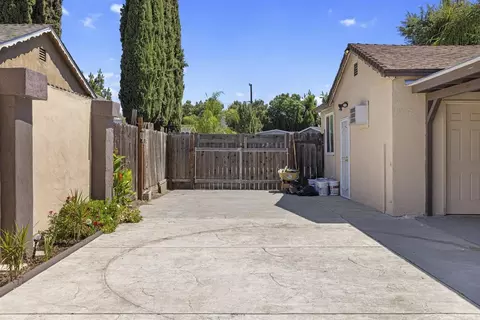 2109 Dee Ct, Modesto, CA 95350 photo 26