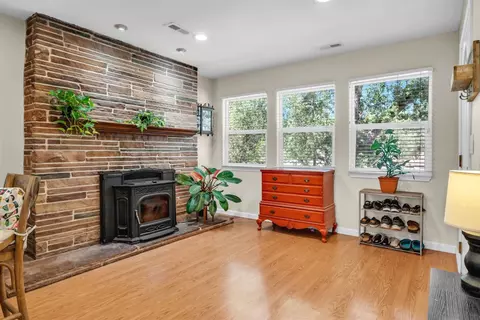 Living - 981 Garden Loop, Placerville, CA 95667 photo 1 of 2