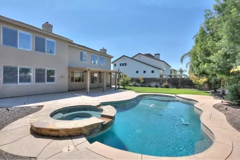 Exterior - 565 Bodeson Ct, Ripon, CA 95366 photo 7 of 14