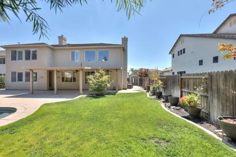 Exterior - 565 Bodeson Ct, Ripon, CA 95366 photo 10 of 14