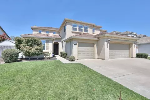 Exterior - 565 Bodeson Ct, Ripon, CA 95366 photo 2 of 14