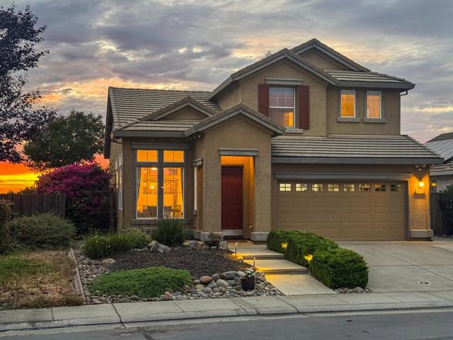2339 Canary Dr, Rocklin, CA 95765