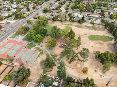 View/Area - 5545 Sapunor Way, Carmichael, CA 95608 photo 2 of 4