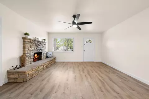Living - 5545 Sapunor Way, Carmichael, CA 95608 photo 4 of 5