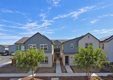 2406 Garden Farms Ave, Lathrop, CA 95330