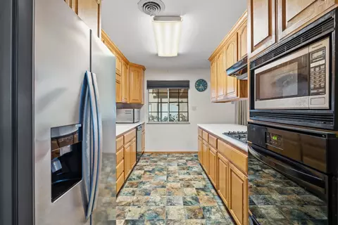 808 Ford Ct, Modesto, CA 95350 photo 6