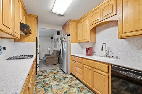 808 Ford Ct, Modesto, CA 95350 photo 7