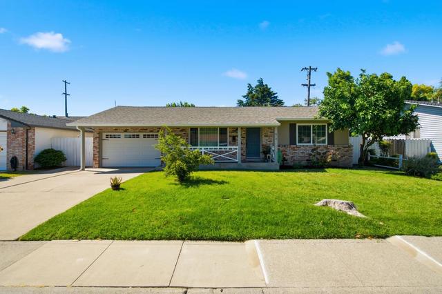 610 E Robinhood Dr, Stockton, CA 95207