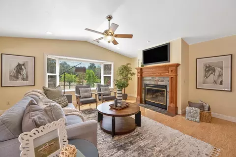 2230 Wildberry Ln, Auburn, CA 95603