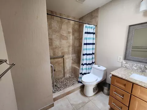 Bath - 12 E Mckenzie Ave, Stockton, CA 95204 photo 4 of 4