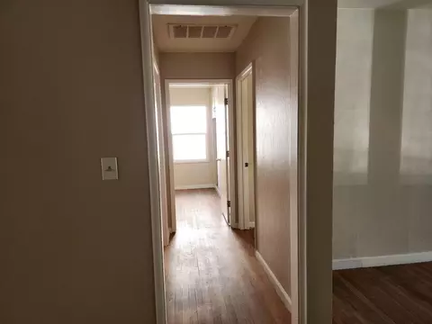 Entry Way - 12 E Mckenzie Ave, Stockton, CA 95204 photo 3 of 3
