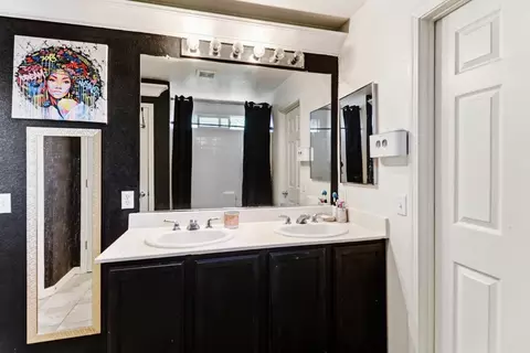 Bath - 4381 Pinckney Way, Mather, CA 95655 photo 2 of 6