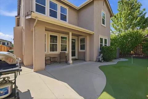 Exterior - 914 Campfire Cir, Rocklin, CA 95765 photo 4 of 5