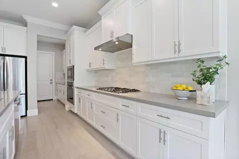 Kitchen - 2844 Cameo St, Lodi, CA 95242 photo 6 of 9