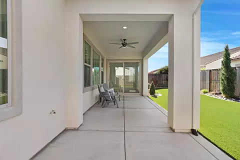 Exterior - 2844 Cameo St, Lodi, CA 95242 photo 12 of 14