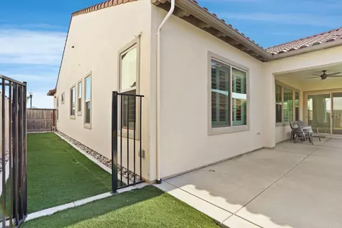Exterior - 2844 Cameo St, Lodi, CA 95242 photo 9 of 14