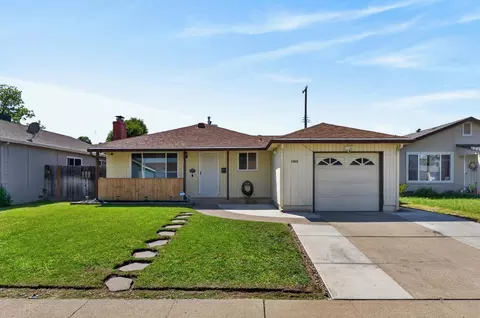 4960 Bradford Dr, Sacramento, CA 95820