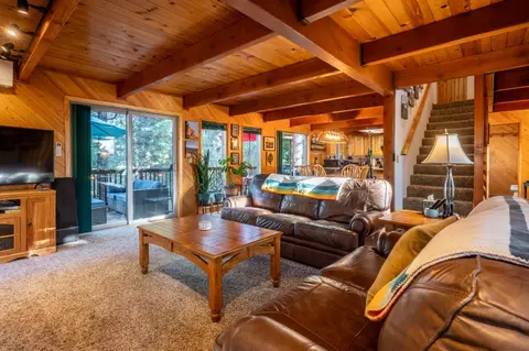 Living - 2707 Navajo Dr, Dorrington, CA 95223 photo 3 of 5