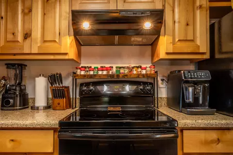 Kitchen - 2707 Navajo Dr, Dorrington, CA 95223 photo 4 of 4