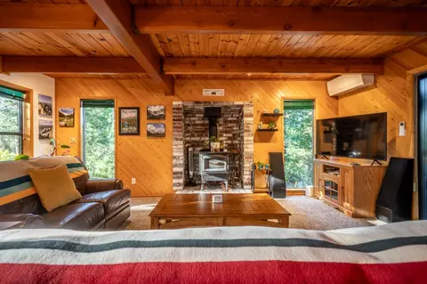 Living - 2707 Navajo Dr, Dorrington, CA 95223 photo 5 of 5