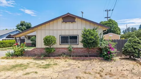 720 Woodrow Ave, Modesto, CA 95350 photo 3