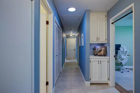 Entry Way - 2453 Hemlock Ct, Merced, CA 95340 photo 1 of 1