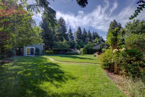 Exterior - 2453 Hemlock Ct, Merced, CA 95340 photo 7 of 15