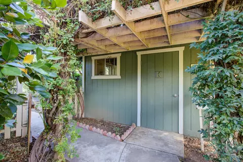 Exterior - 2453 Hemlock Ct, Merced, CA 95340 photo 12 of 15