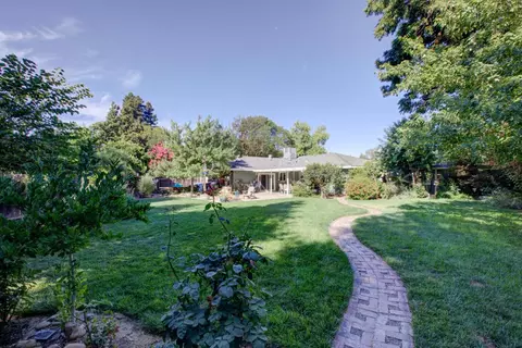 Exterior - 2453 Hemlock Ct, Merced, CA 95340 photo 5 of 15