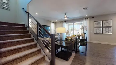 Entry Way - 1489 Veteran St, Manteca, CA 95337 photo 3 of 5