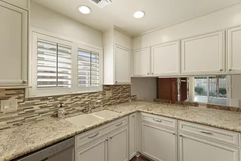Kitchen - 3928 Cape Cod Dr, Stockton, CA 95209 photo 4 of 5