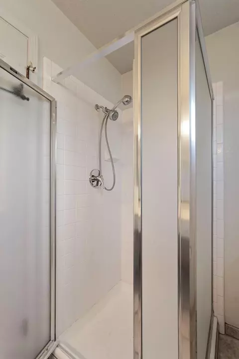 Bath - 3928 Cape Cod Dr, Stockton, CA 95209 photo 4 of 4