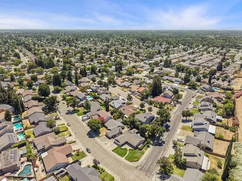 View/Area - 3928 Cape Cod Dr, Stockton, CA 95209 photo 12 of 17