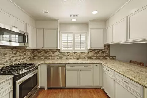 Kitchen - 3928 Cape Cod Dr, Stockton, CA 95209 photo 2 of 5