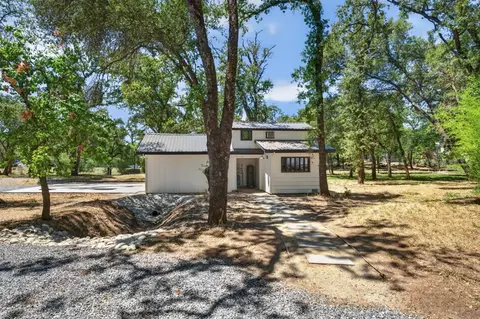 Exterior - 7801 Law Ln, Loomis, CA 95650 photo 13 of 17
