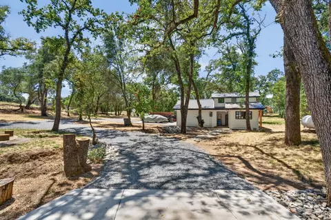 Exterior - 7801 Law Ln, Loomis, CA 95650 photo 12 of 17