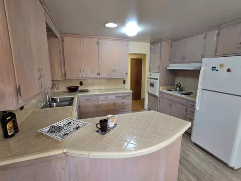 Kitchen - 1315 Aspen Pl, Davis, CA 95616 photo 1 of 3