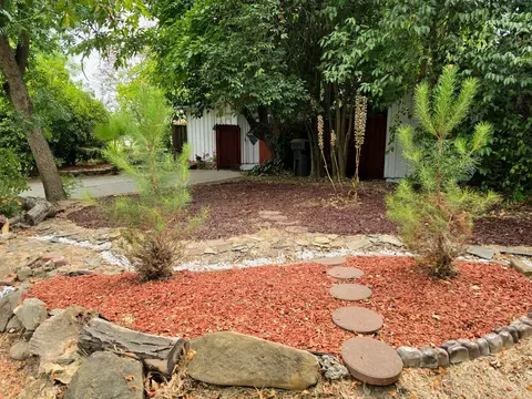 Exterior - 1315 Aspen Pl, Davis, CA 95616 photo 4 of 11