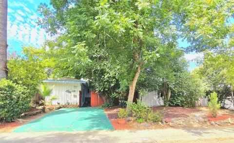 Exterior - 1315 Aspen Pl, Davis, CA 95616 photo 2 of 11