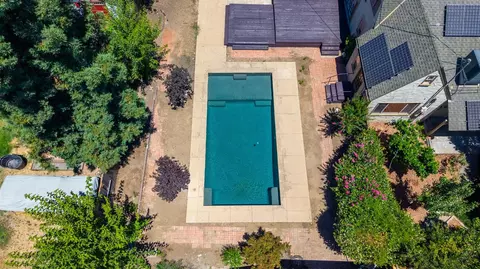 Exterior - 1015 College Ave, Modesto, CA 95350 photo 17 of 17