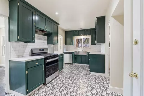 Kitchen - 1015 College Ave, Modesto, CA 95350 photo 2 of 3