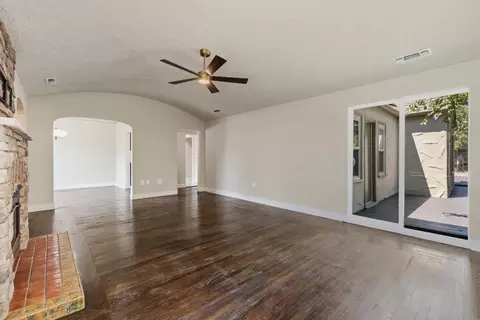 Living - 1015 College Ave, Modesto, CA 95350 photo 2 of 3