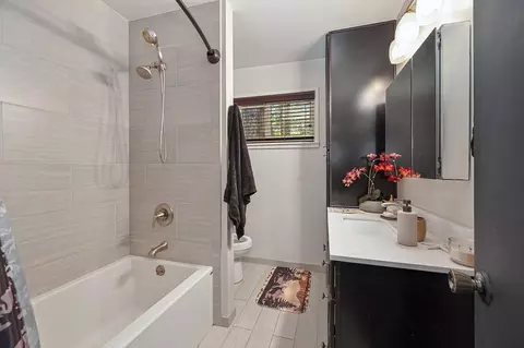 Bath - 4599 Rivendale Rd, Placerville, CA 95667 photo 1 of 3