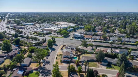 View/Area - 6117 Rutland Dr, Carmichael, CA 95608 photo 7 of 9
